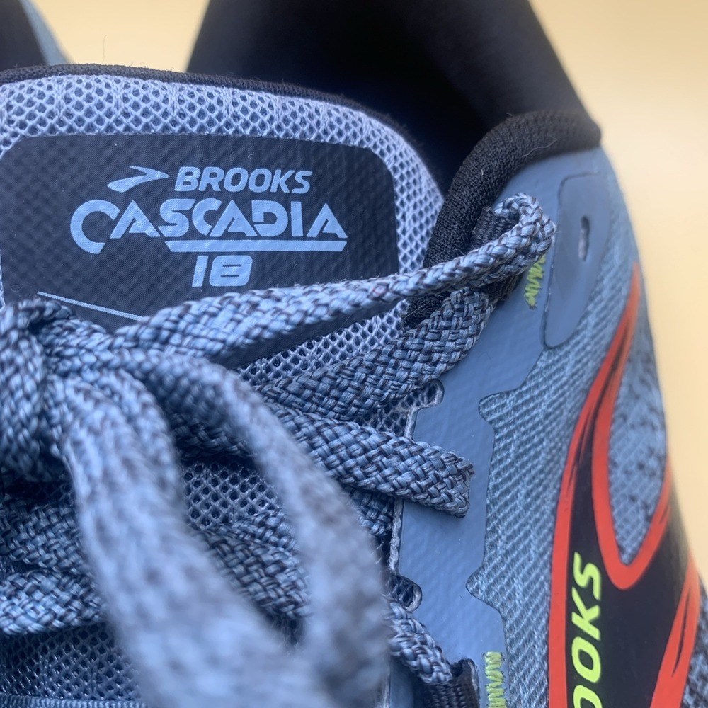 Brooks Cascadia 18 Trail Running Shoes Men's 10.5 EE Hike Climb Run Hoka Inserts - Picture 6 of 12